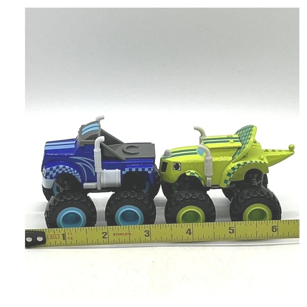 Blaze and the Monster Machines Racing Flag‎ Crusher Zeg Truck Die Cast Lot Of 2